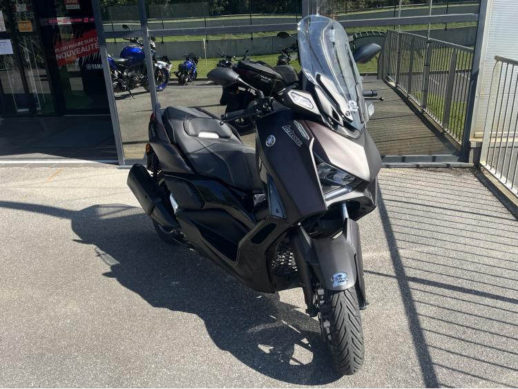 YAMAHA XMAX 300 Tech Max