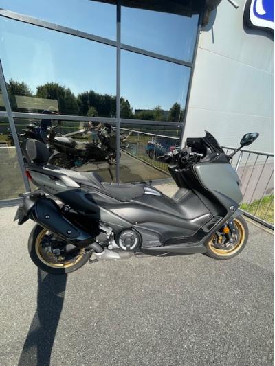 YAMAHA XP T-MAX 560