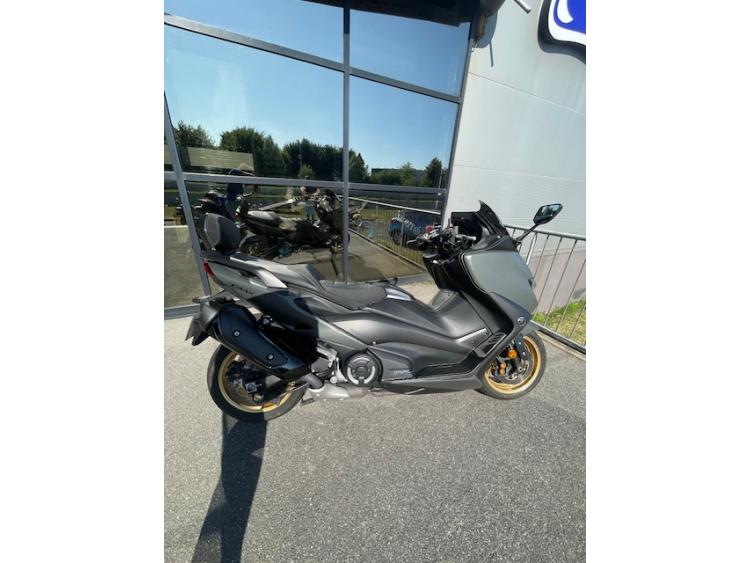 YAMAHA XP T-MAX 560