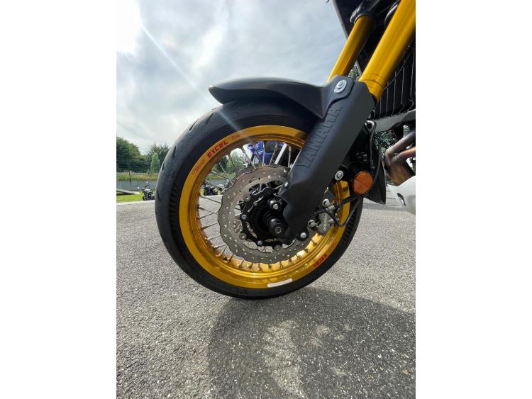 YAMAHA TENERE 700 SUPERMOTARD
