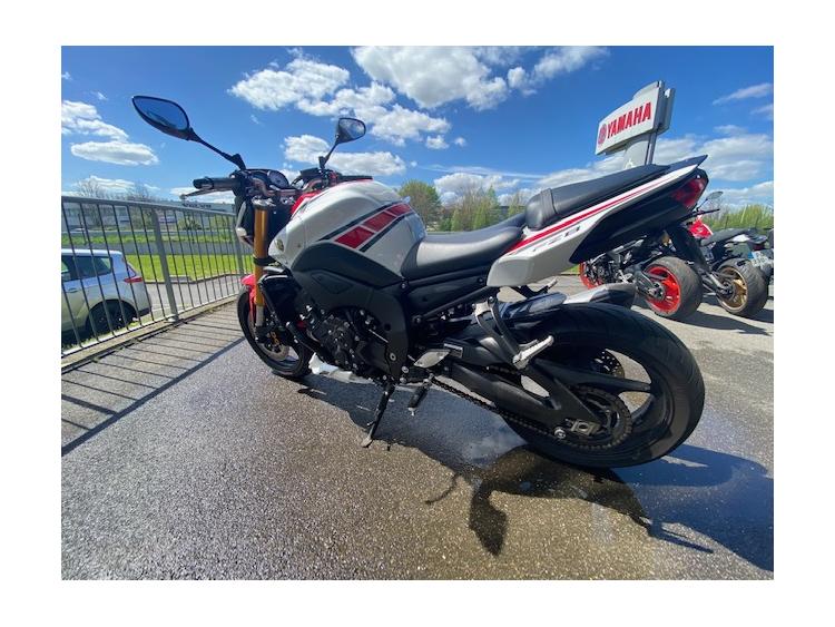 YAMAHA FZ8 N 50EME ANNIVERSAIRE