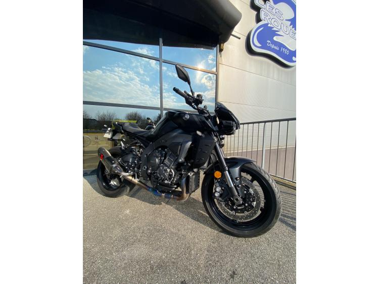 YAMAHA MT-10