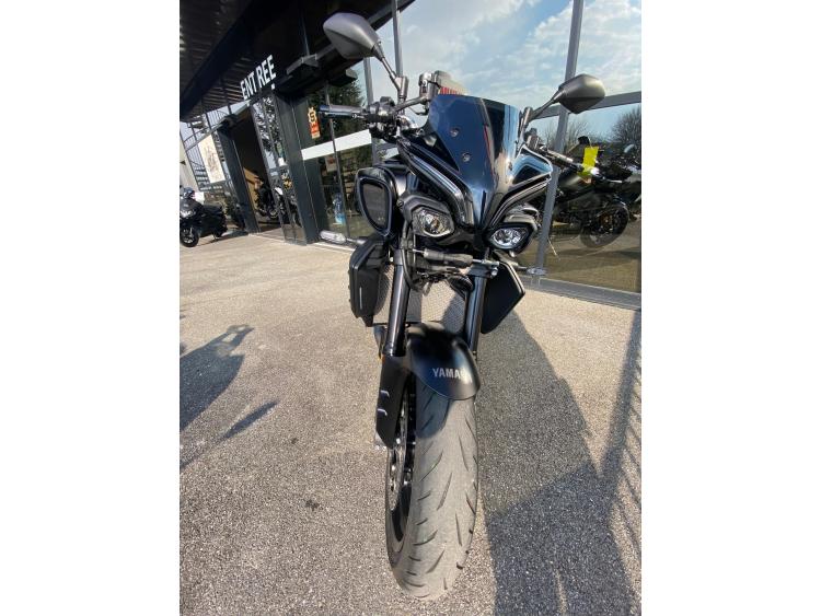 YAMAHA MT-10