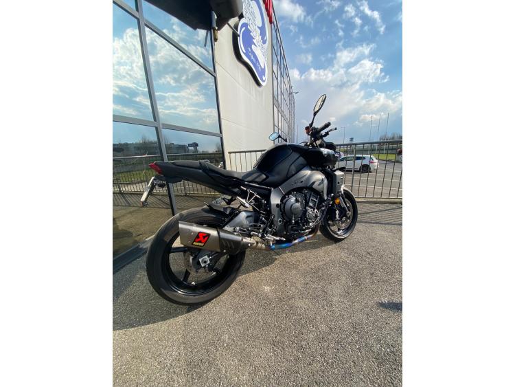 YAMAHA MT-10