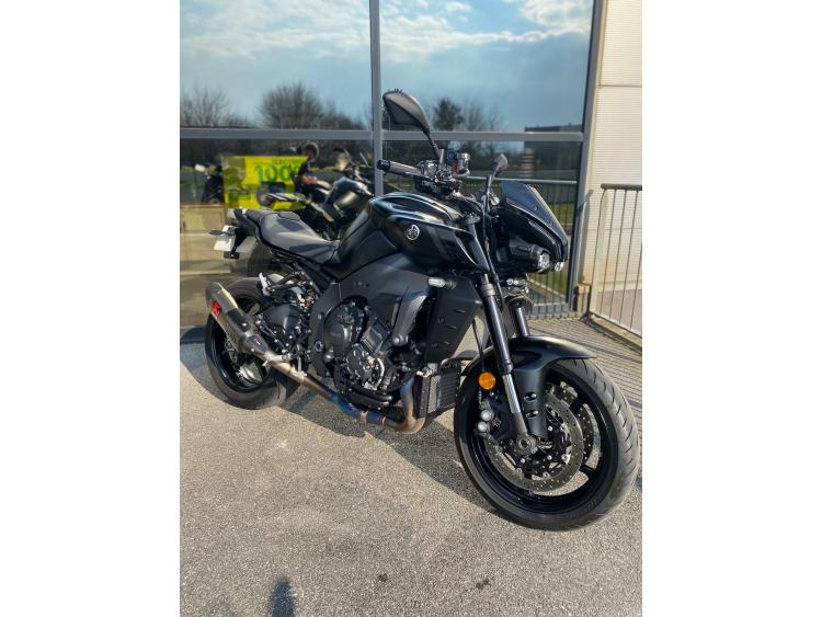 YAMAHA MT-10