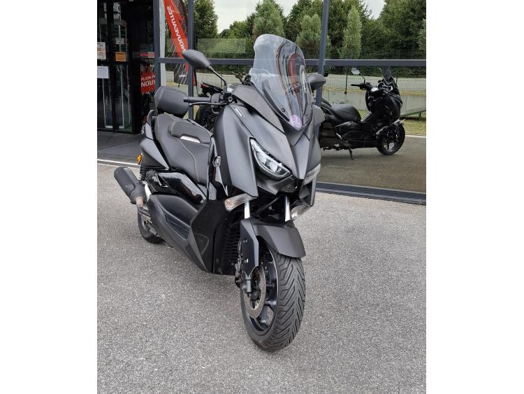 YAMAHA XMAX 125