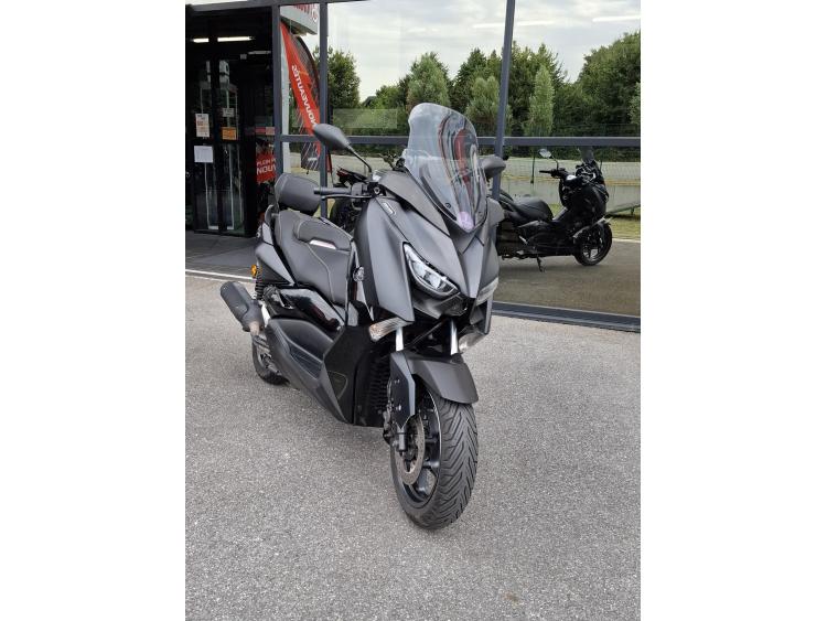 YAMAHA XMAX 125