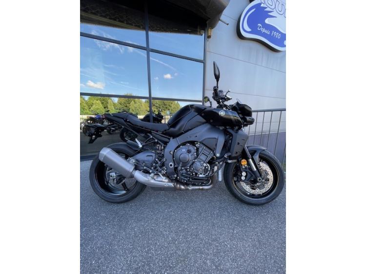 YAMAHA MT-10