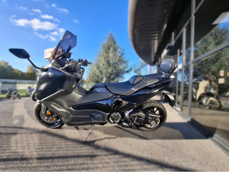 YAMAHA XP T-MAX 560 TECH MAX