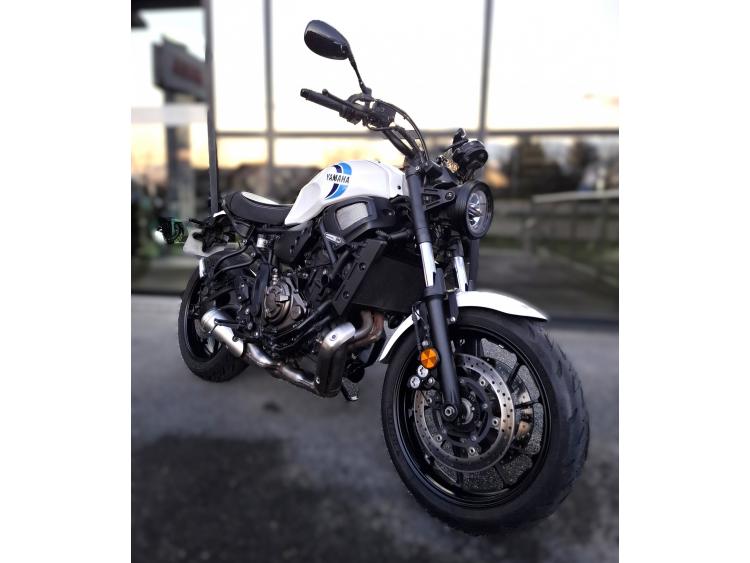 YAMAHA XSR 700