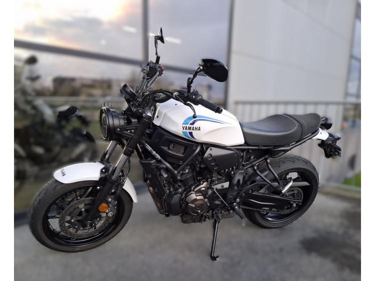 YAMAHA XSR 700