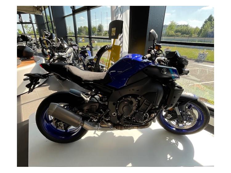 YAMAHA MT-10