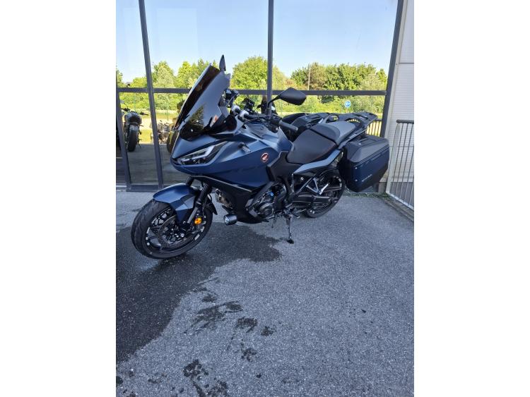 HONDA NT 1100 D