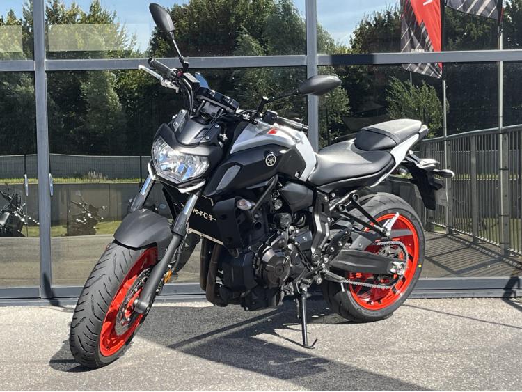 YAMAHA MT-07 (47.5CV)