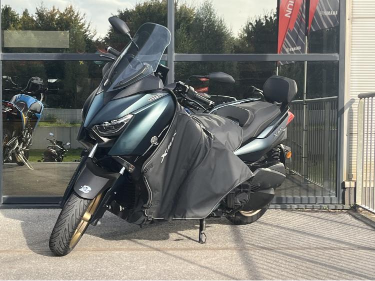 YAMAHA XMAX 300 Tech Max