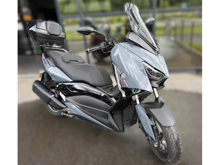 YAMAHA XMAX 300 Tech Max