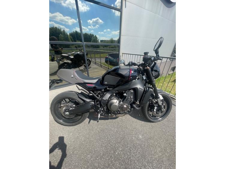 YAMAHA XSR 900