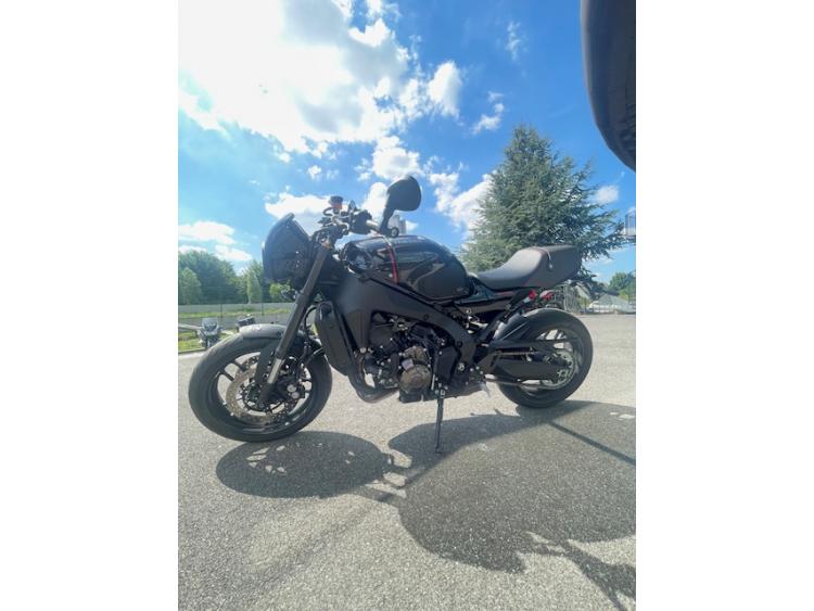 YAMAHA XSR 900