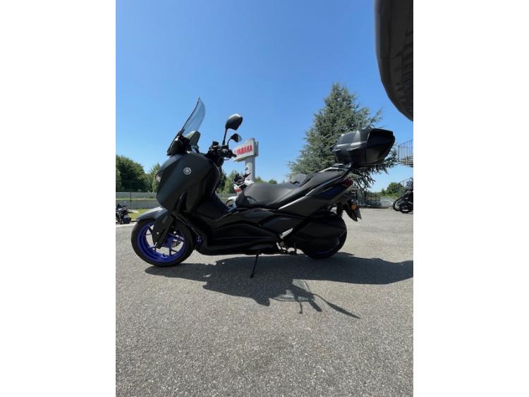 YAMAHA XMAX 300