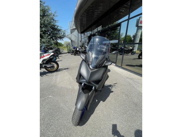 YAMAHA XMAX 300