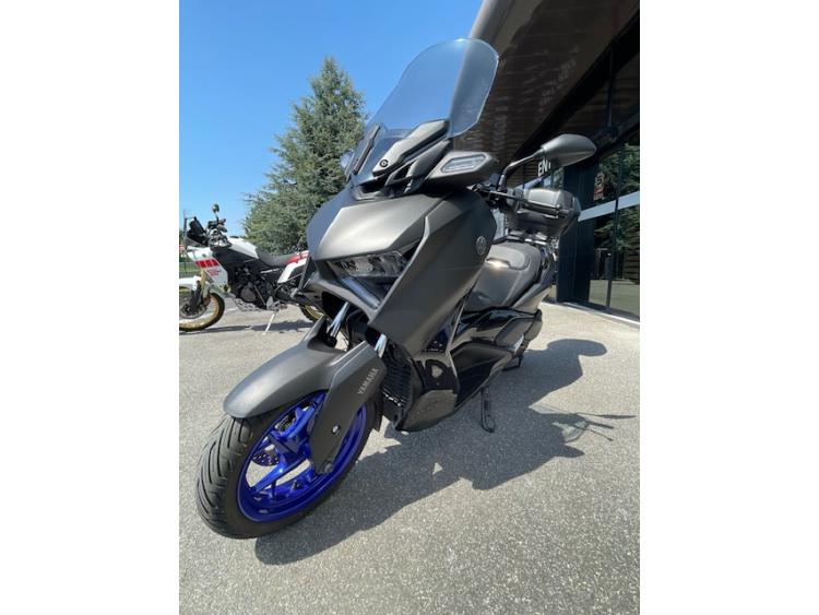 YAMAHA XMAX 300