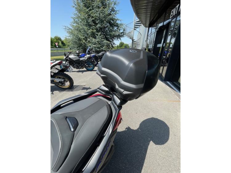 YAMAHA XMAX 300
