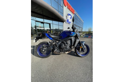 YAMAHA MT-09