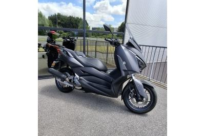 YAMAHA XMAX 125