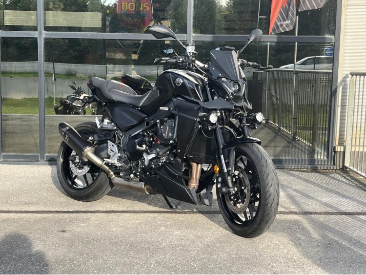 YAMAHA MT-09