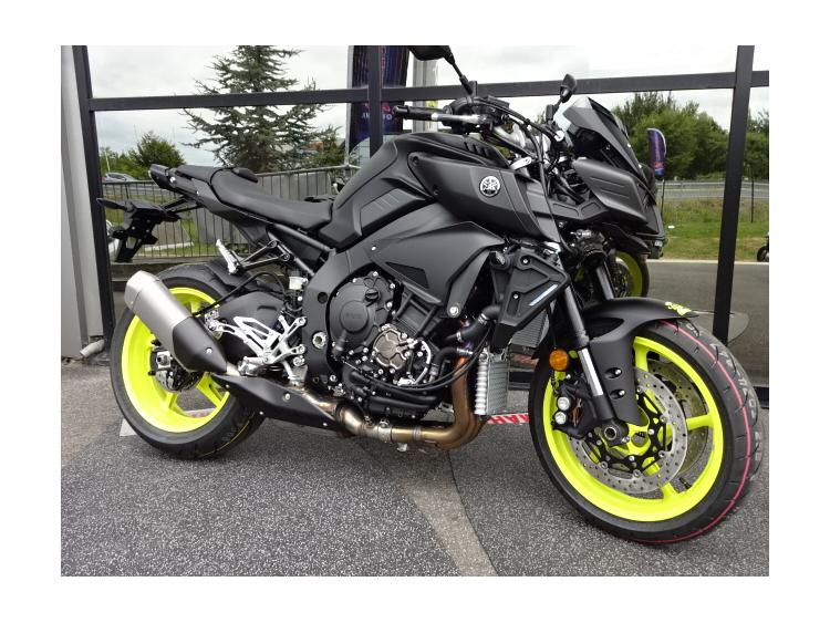 MT10 FULL BLACK
